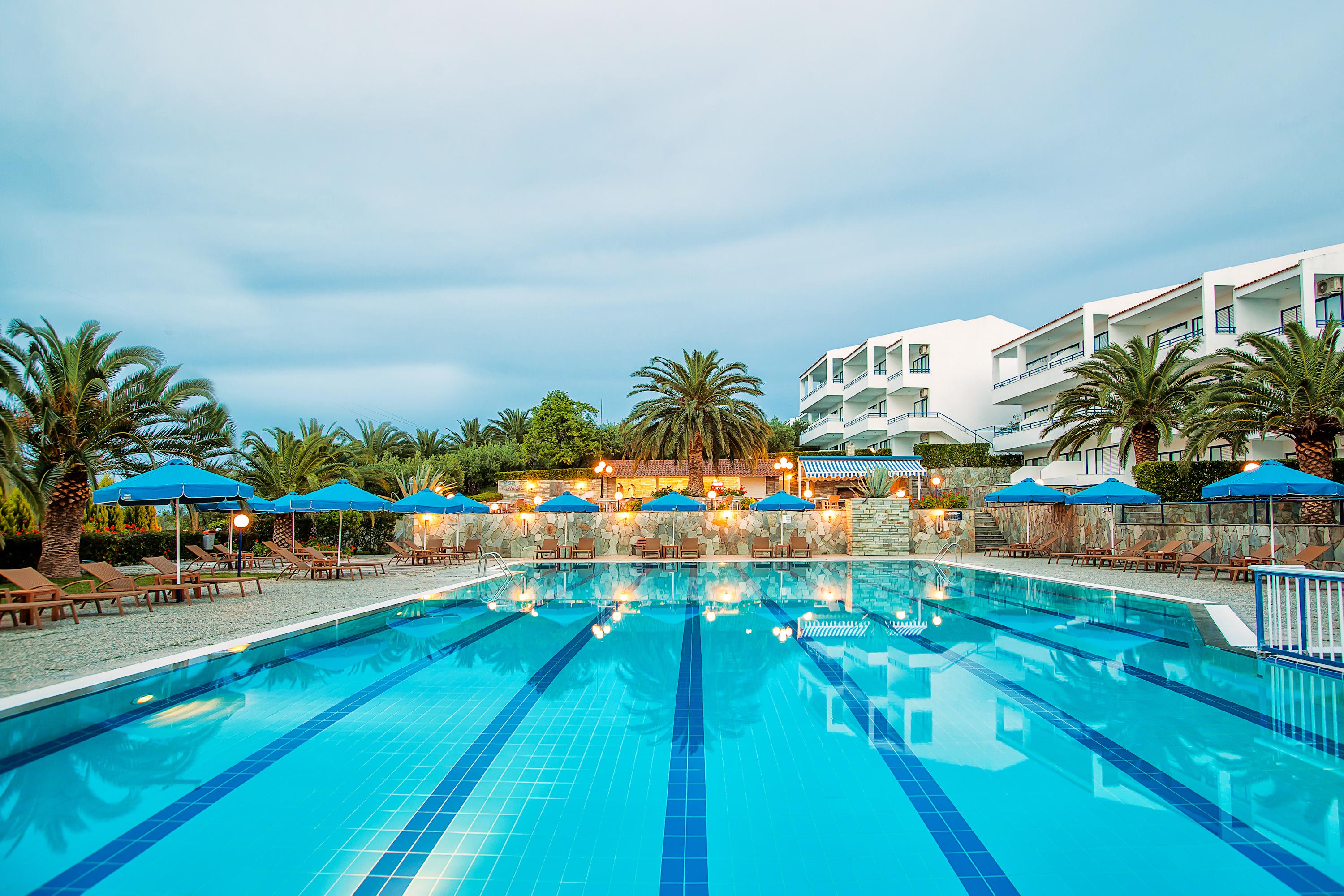 Xenios Port Marina Hotel Pefkochori Exterior photo