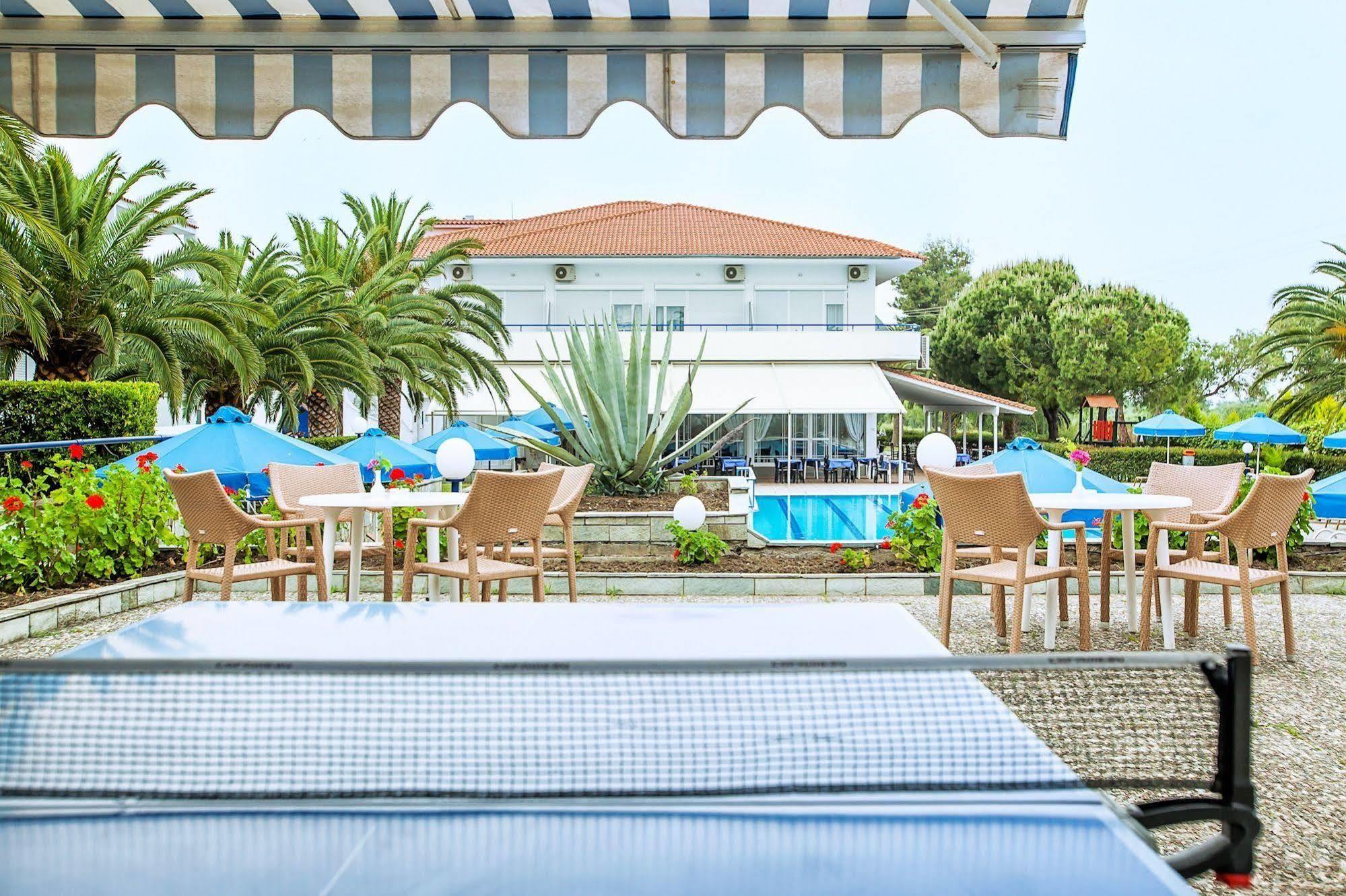 Xenios Port Marina Hotel Pefkochori Exterior photo